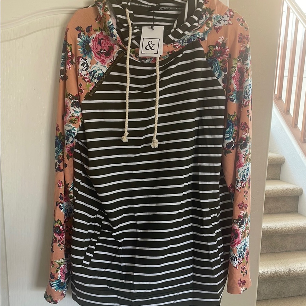 AMPERSAND AVE Black and White Long Sleeve Sweatshirt